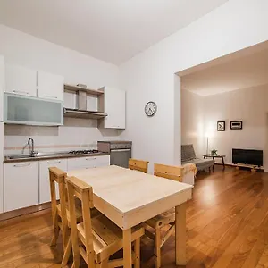 Manzoni House , Bari Italia
